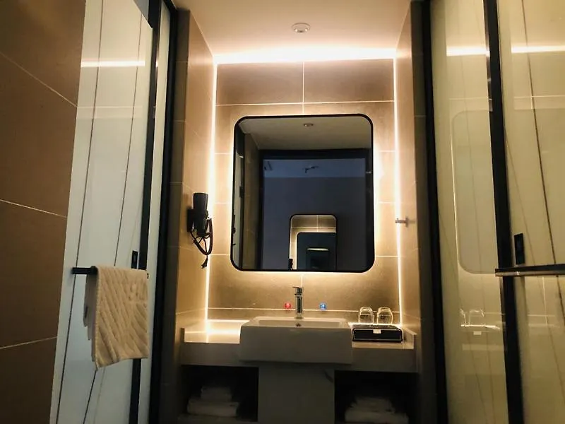 Hotel Thank Inn Plus Jiaozuo Mengzhou Sangpo Times New Town